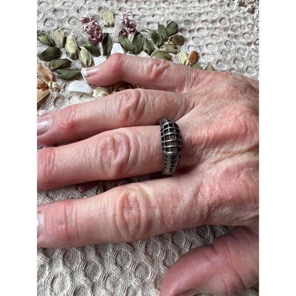 Silver Size 8 Signed MD Silver Marked 925 Ring Cage Work - Picture 4 of 8